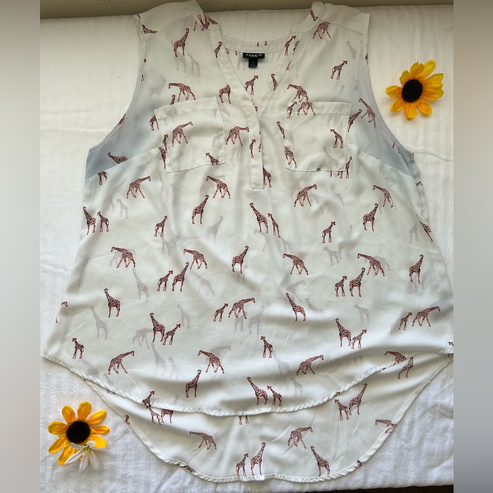 Woman’s Giraffe Tank